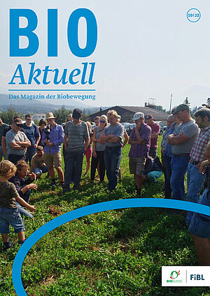 Titelseite Bioaktuell 10|2022: Ein Pro-Bio-Arbeitskreis.