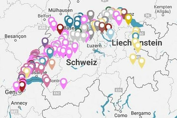Schweizer Karte mit verschiedenfarbigen Markierungen.