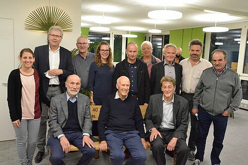 Gruppenbild mit Vertreterinnen und Vertretern der fünf Gründerorganisationen.