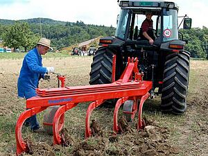 Teilnehmer an der Maschinenvorführung