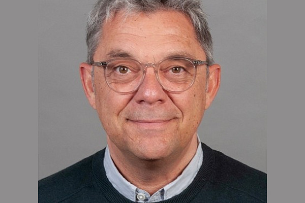Dieter Peltzer.
