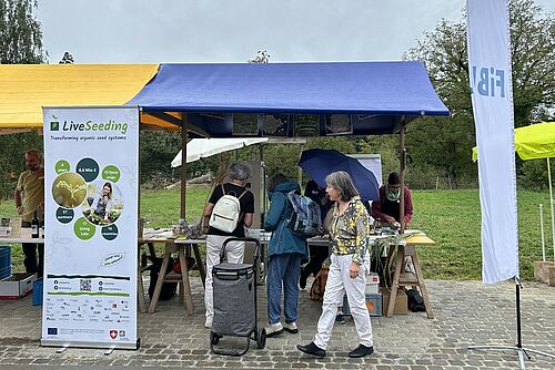 Marktstand des Forschungsinstitutes für biologische Landwirtschaft.