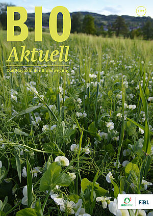 Titelseite Bioaktuell 9|2022: Mischkultur auf dem Feld