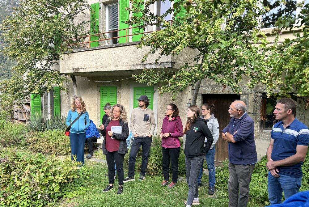 Besuch beim Saatgutunternehmen Zollinger.